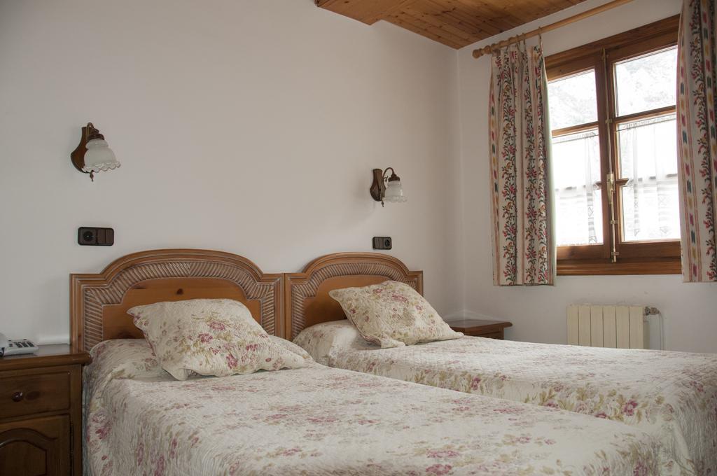 San Marsial Benasque Apart Hotel Стая снимка