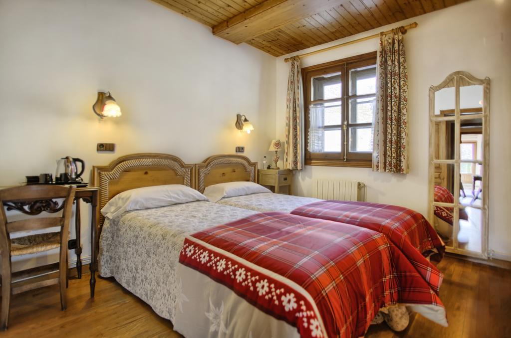 San Marsial Benasque Apart Hotel Стая снимка