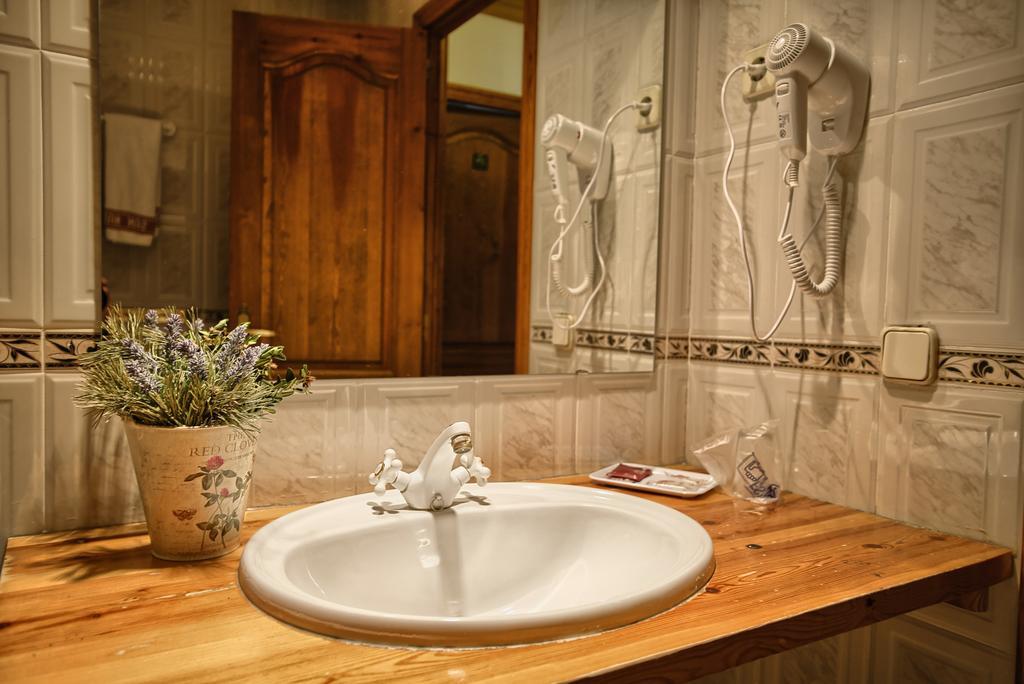 San Marsial Benasque Apart Hotel Стая снимка